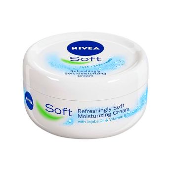 Nivea Soft & Refreshing Moisturizing Cream Jar 200Ml